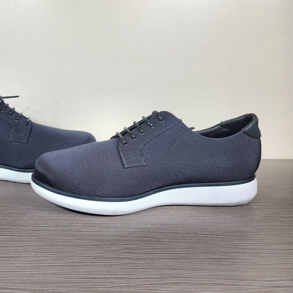 Giorgio Armani Textured Canvas Sneakers, Size 7 - Picture 6 of 11